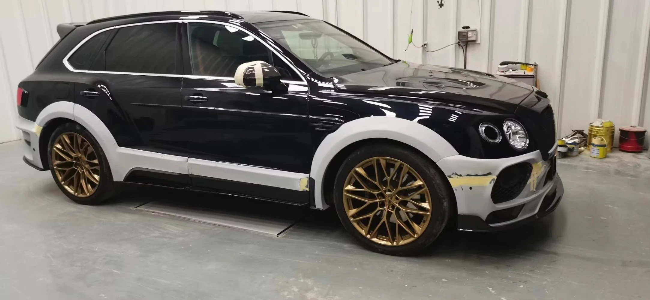 Bentayga Mansori Body Kits for  Excellent Quality Fast Delivery Dry Carbon Fiber Front Lip Side Skirt Rear Diffuser Hood